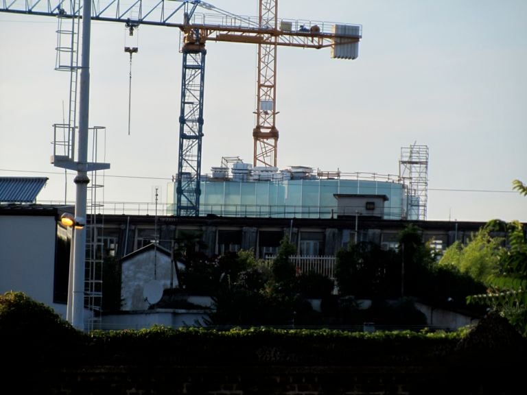 I lavori alla Città delle Culture foto courtesy www.urbanfile.it 9 Il Quai Branly di Milano cresce lungo i Navigli. In Zona Tortona sta nascendo (e si inizia a vedere) il nuovo museo firmato Chipperfield