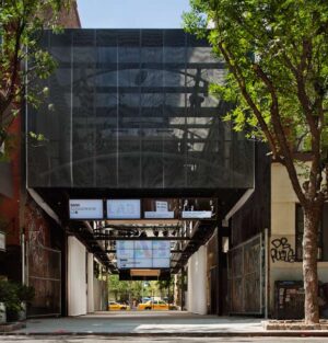 Museo o padiglione temporaneo? Garantito da ben due marchi DOC, ha aperto a New York il BMW Guggenheim Lab