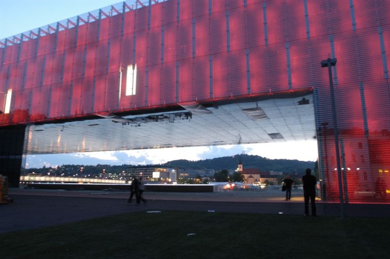 f09 Ars Electronica 2011 - How It All Begins. Caccia alle origini della materia. A Linz l’annuale appuntamento mondiale per navigare tra arte, scienza e tecnologie d’avanguardia…