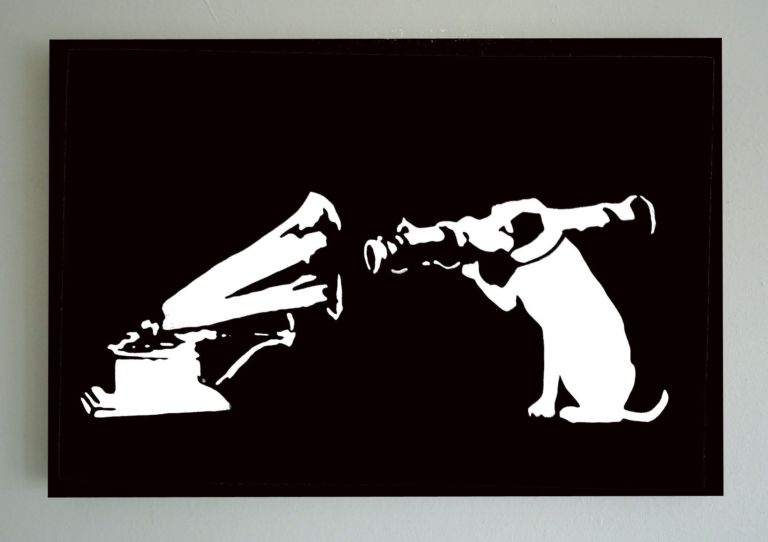 Banksy HMV Dog La casa d’aste Bonhams a Londra si dedica alla Street Art, e la guest star è Banksy, naturalmente…