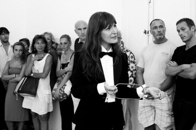 Chiara Fumai con Harry Houdini, Free like the speech of a Socialist, live performance, 15 agosto 2011. Foto Matthew Stone