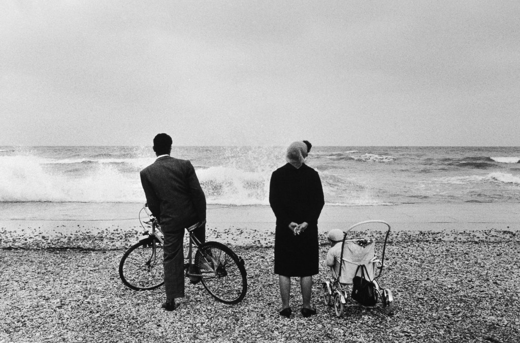 I creativi e la loro Prima volta. Da Francis Alÿs a Vinicio Capossela, a Bari ci fanno un festival