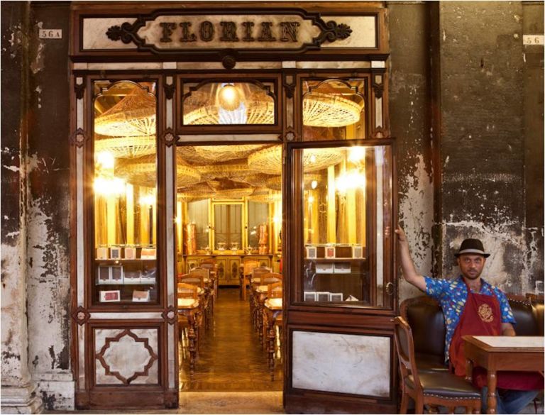 Immagine1 Il cielo sopra Caffè Florian