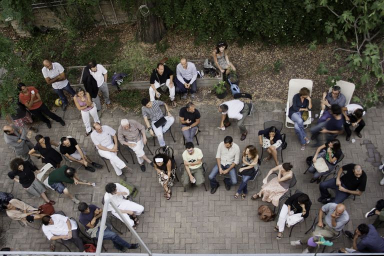 La prima riunione di A.R.I.A. 4 Artisti che si danno da fare. Tira A.R.I.A. di nuovo movimento, nasce da Roma ma guarda oltre: e c’è anche il manifesto