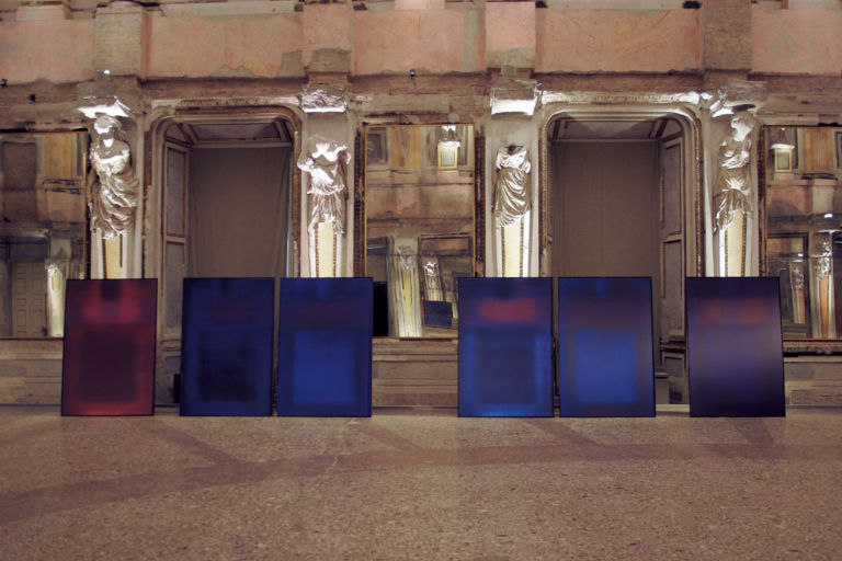 Roberto Ciaccio Sala Cariatidi Palazzo Reale Milano © Davide Comelli2 Il Filosofo, l’Architetto, lo Storico. Pool di curatori da capogiro per la monografica di Roberto Ciaccio a Palazzo Reale di Milano, ecco l'anteprima fotografica