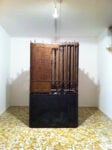 15Jetons Divins Caisse Démoniaque 1991 ferro legno oggetti 250 x 150 x 100 cm courtesy Galleria Continua San Gimignano Beijing Le Moulin photo Valentina Grandini Ricordando Chen Zen