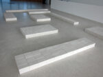 33 Carl Andre: tagliare lo spazio