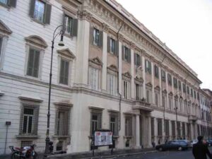 Palazzo Odescalchi a Roma: depredato dai privati? Il caso finisce in Parlamento