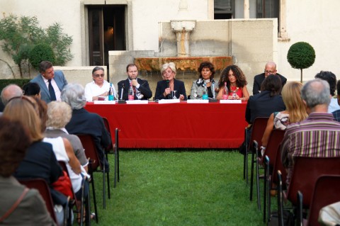 Presentazione VII ed di ArtVerona Premio Ciaccio Installazione Nakamura al Museo di Castelvecchio 30092011 Verona Updates: si aprono le danze, va ad Ettore Frani la prima edizione del Premio Ciaccio Broker per la Giovane Pittura Italiana