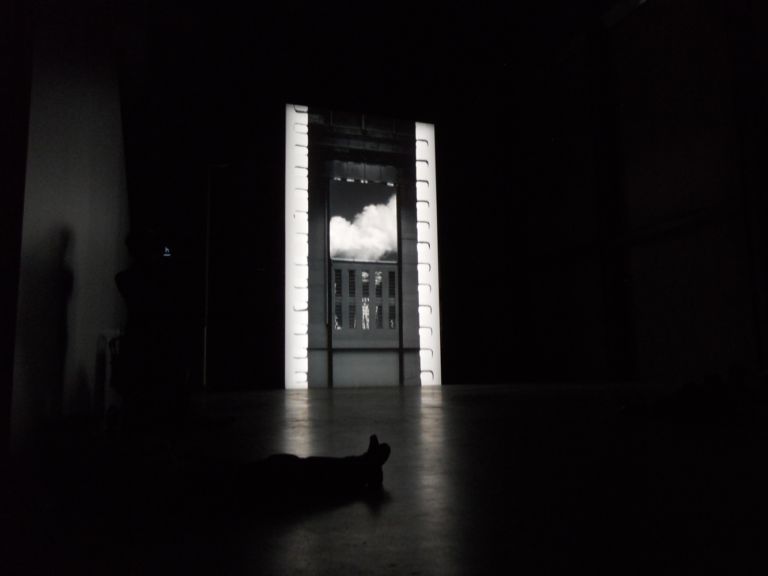 Tacita Dean – Film Turbine Hall Tate Modern 14 London Updates: cinematografo Tate. Ecco a voi le nostre foto del Film sui film di Tacita Dean alla Turbine Hall