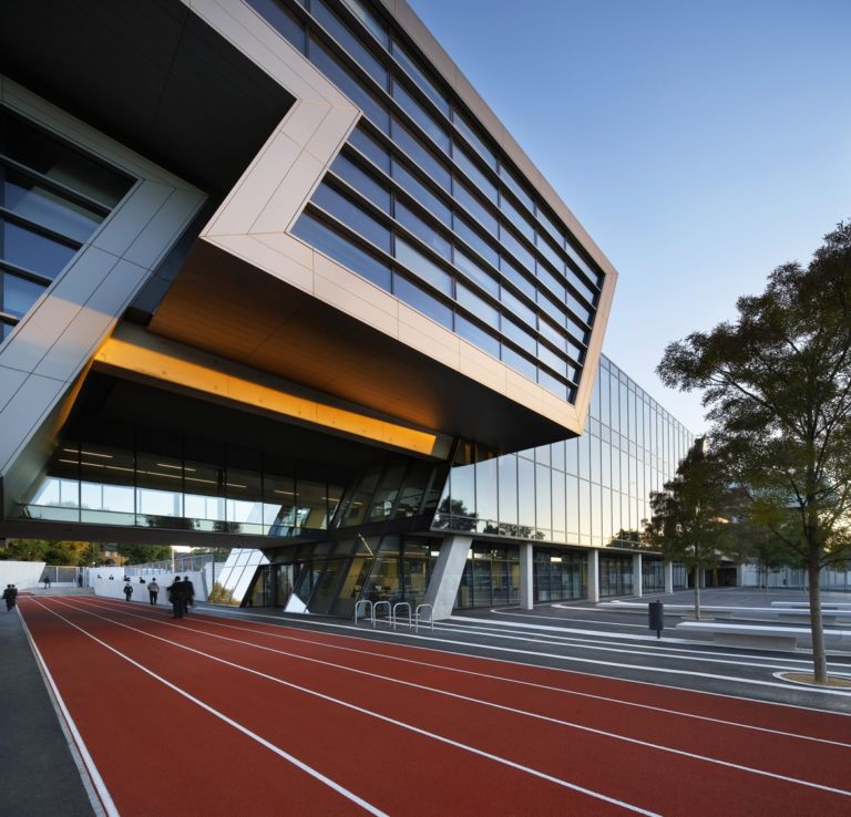 Zaha Hadid Evelyn Grace Academy Brixton foto Luke Hayes5 Zaha bis! Non ce n’è per nessuno, la regina è lei: per il secondo anno di fila la Hadid trionfa allo Stirling Prize