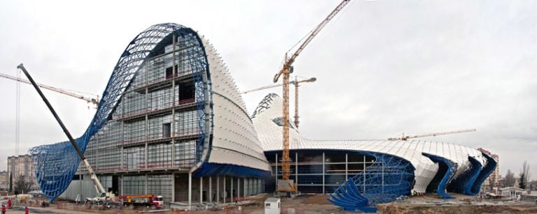 Zaha Hadid Heydar Aliyev Cultural Centre Baku courtesy zaha hadid architects 3 Bello, ma sotto che c’è? Accontentati: direttamente dall’Azerbaijan, ecco l’underwear delle architetture di Zaha Hadid