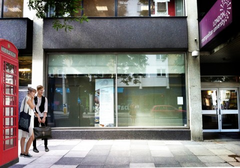 commercial road project London Updates: a cura di cura. Per le gallerie romane, la trasferta londinese diventa una Commercial Road