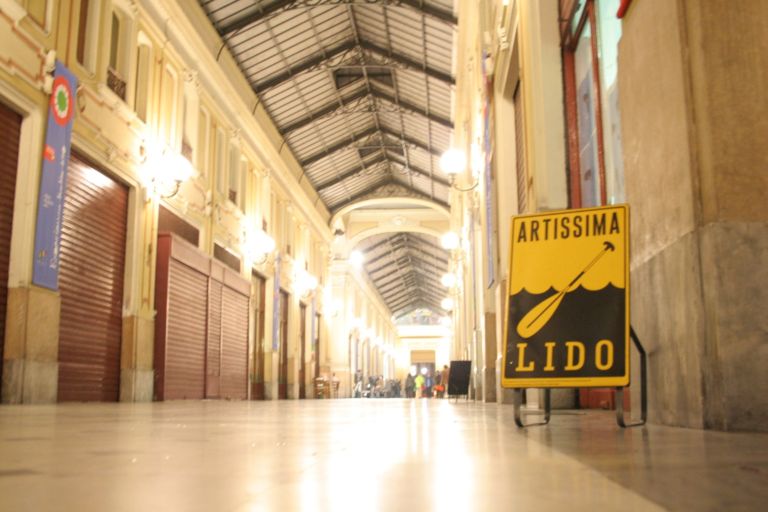 04 Galleria Umberto I Torino Updates: quest’anno la lotta è dura anche dopo il tramonto. Format innovativo e coinvolgente quello di Artissima Lido