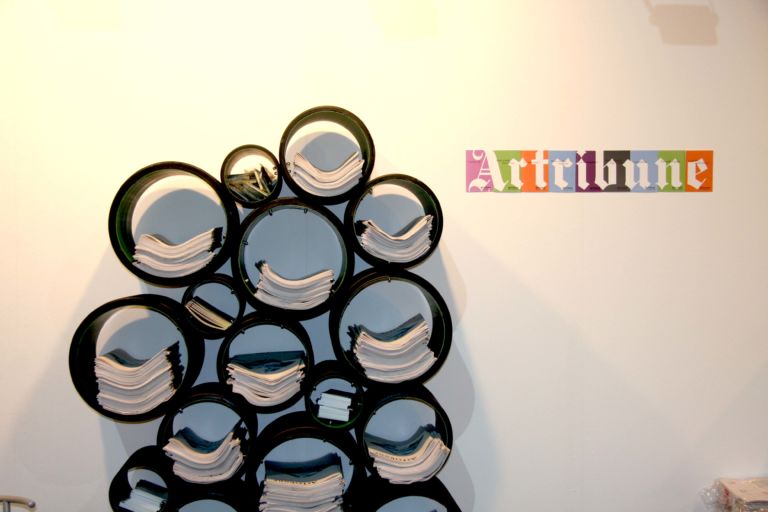 Artissima 18 Lo stand di Artribune 2 Torino Updates: “Non sono quello che sono”. Anche gli stand in fiera possono avere un tema. Come il nostro ad Artissima, per esempio…