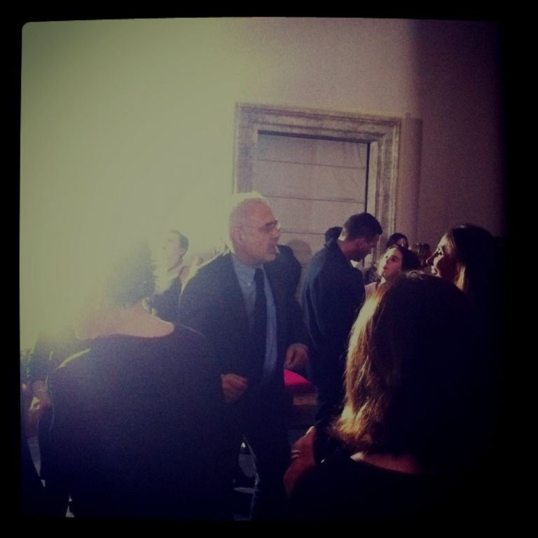 Francesco Bonami E dopo il trionfo, si festeggia: Cà Giustinian si fa disco-bar per il Biennale-party con Curiger, Gioni, Bonami. Artribune fa il paparazzo…
