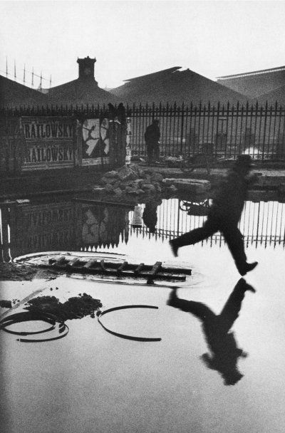 Henri Cartier Bresson Derrière la Gare Saint Lazare Paris Paris Photo ai bilanci, brillano Irving Penn ed Henri Cartier-Bresson nelle aste Christie’s e Sotheby’s