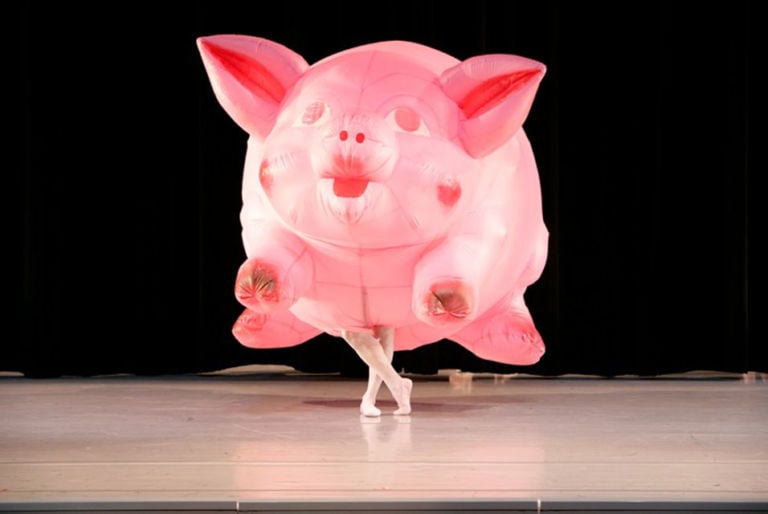 Il costume di scena creato da Jeff Koons Tante blue chips da doppia cifra (in milioni di dollari), grande attesa per le aste Post War Contemporary di Christie’s New York