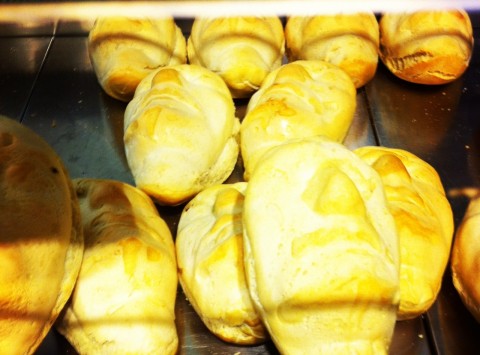 Le pagnotte con il volto di Morbin Torino Updates: mangiare la faccia di un artista in un fornaio del centro. E' successo anche questo, nel saturday night piemontese. Con lo zampino di Giovanni Morbin ovviamente