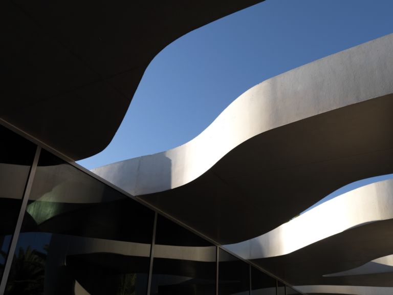 Musée Jean Cocteau Rudy Ricciotti Architecte photos © Olivier Amsellem 2 La casa di Jean Cocteau in Costa Azzurra. Ecco tutte le foto del nuovo museo firmato a Mentone da Rudy Ricciotti