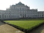 Palazzina di Caccia di Stupinigi 8 Insomma, che sfarzo questi Savoia. Riapre la Palazzina di Caccia di Stupinigi, e noi ve la facciamo vedere. Certo, che avventure per raggiungerla…