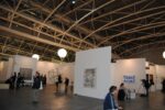 artissima2011 1 Torino Updates: non era ancora aperta ed era già una megagallery. Tutta Artissima in (oltre) trenta foto. Un istante prima di inaugurare