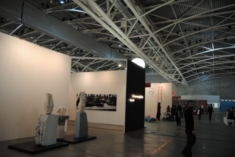 artissima2011 13 Torino Updates: non era ancora aperta ed era già una megagallery. Tutta Artissima in (oltre) trenta foto. Un istante prima di inaugurare