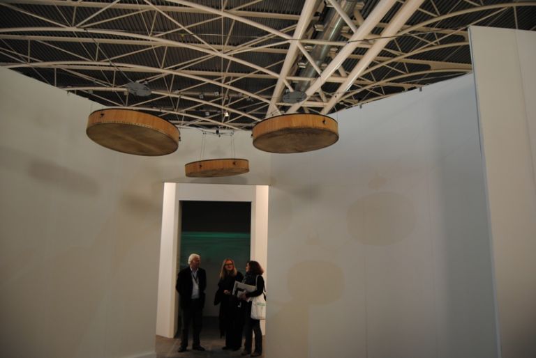 artissima2011 4 Torino Updates: non era ancora aperta ed era già una megagallery. Tutta Artissima in (oltre) trenta foto. Un istante prima di inaugurare