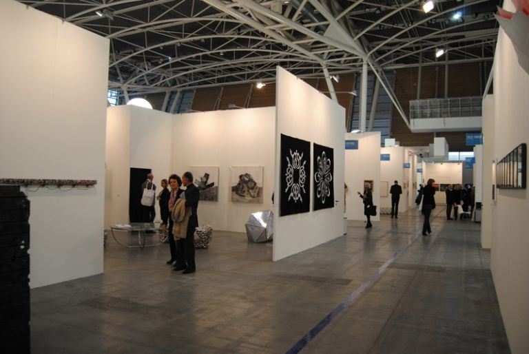 artissima2011 6 Torino Updates: non era ancora aperta ed era già una megagallery. Tutta Artissima in (oltre) trenta foto. Un istante prima di inaugurare