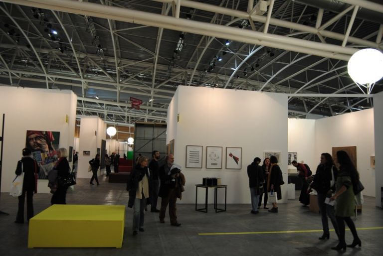 artissima2011 7 Torino Updates: non era ancora aperta ed era già una megagallery. Tutta Artissima in (oltre) trenta foto. Un istante prima di inaugurare