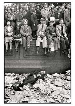 img Trafalgar Square Coronation of King George VI London 1937 Henri CARTIER BRESSON ref150.002505.00 modezoom Una nuova casa per la Fondazione Cartier-Bresson. E a Parigi vanno all’asta cento opere fotografiche del grande maestro