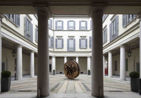 01 Cortile ottagono Gallerie di Piazza Scala, un successo da 100mila visitatori in cinque mesi. E intanto Intesa Sanpaolo lavora alla sezione del Novecento, inaugurazione autunno 2012