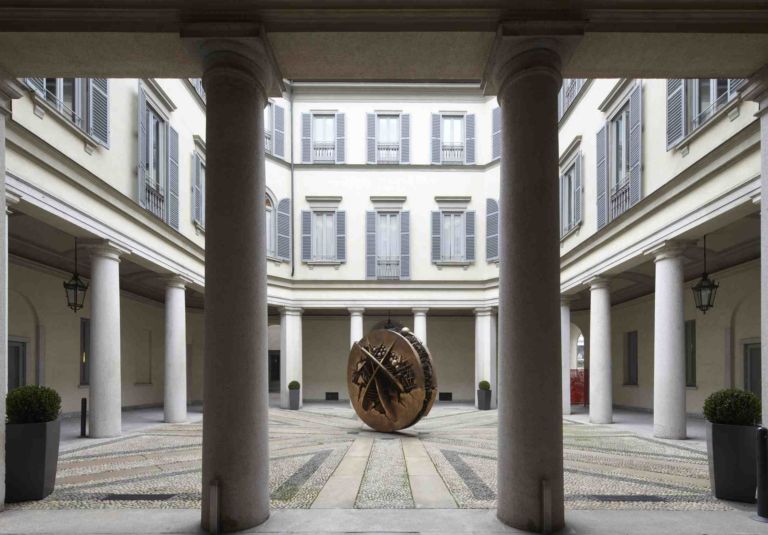 Il porticato interno di Palazzo Anguissola - Gallerie d'Italia - Piazza Scala - Milano