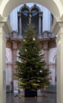 2007 Fiona Banner Ma che Natale è, senza il Tate Christmas Tree? Niente, i lavori al museo (o la crisi?) bloccano anche quello. E noi allora addobbiamo quelli degli anni passati