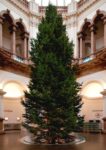 2010 Giorgio Sadotti Ma che Natale è, senza il Tate Christmas Tree? Niente, i lavori al museo (o la crisi?) bloccano anche quello. E noi allora addobbiamo quelli degli anni passati