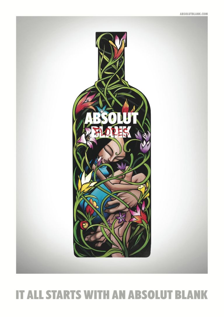 Absolut Blank lopera di Sam Flores Venti artisti, una bottiglia di vodka. A Milano il Teatro Versace si apre per la presentazione del progetto Absolut Blank, ecco foto e video-blitz…