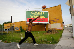 Miami Updates: Warhol garantiti? No, è solo la provocatoria campagna di viral Street Art di Geoff Hargadon