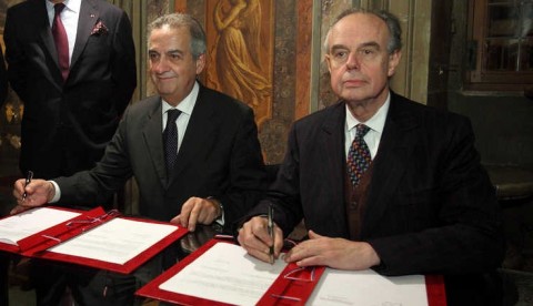 Il Ministro Ornaghi e il collega francese Frederic Mitterrand foto Ansa – Mibac Venga a prendere un the a Roma. Il Ministro Ornaghi incontra il collega francese Mitterrand, ma la politica culturale italiana resta ancora cosa ignota