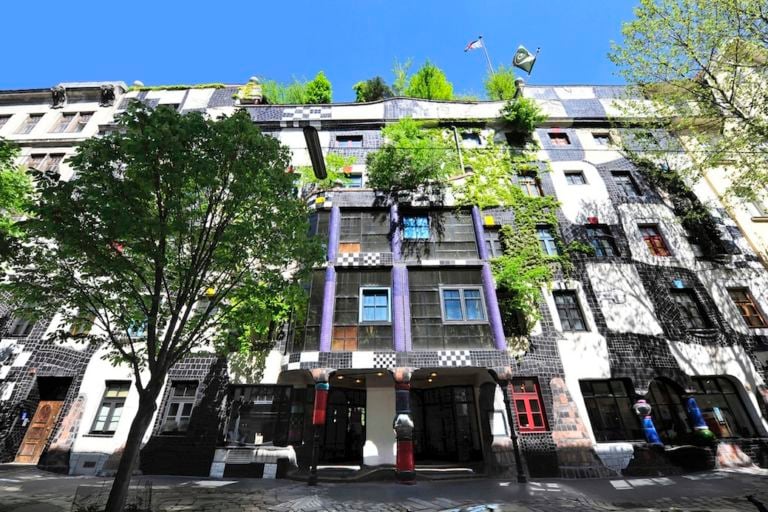 Kunst Haus Wien – vista esterna – © KHW W. Simlinger Intrigo a Vienna: qualcuno sta silurando i migliori direttori di museo. Dopo il pasticciaccio del MAK, tocca a Gerald Matt della Kunsthalle