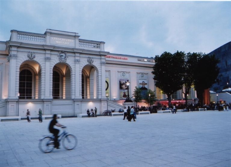 Kunsthalle Wien MuseumsQuartier – © Foto Gregor Schweinester Intrigo a Vienna: qualcuno sta silurando i migliori direttori di museo. Dopo il pasticciaccio del MAK, tocca a Gerald Matt della Kunsthalle