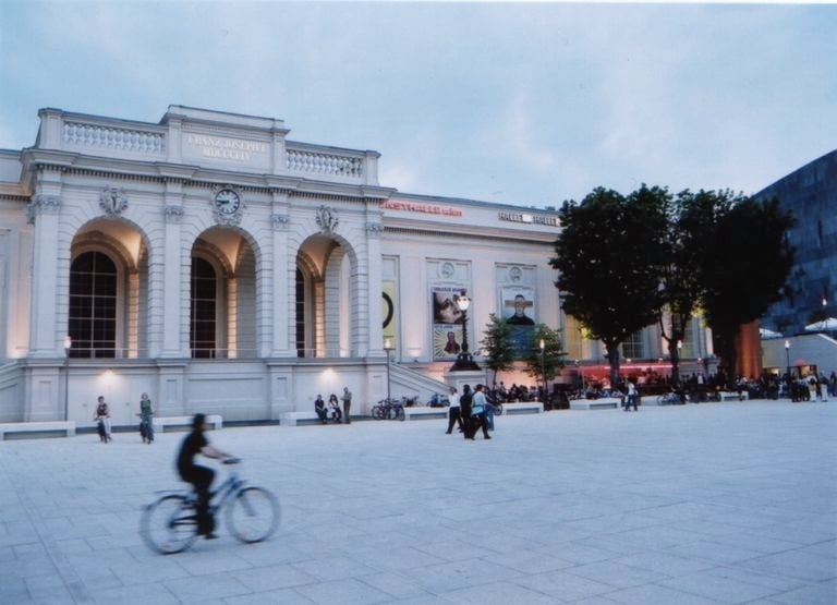 Kunsthalle Wien MuseumsQuartier – © Foto Gregor Schweinester Intrigo a Vienna: qualcuno sta silurando i migliori direttori di museo. Dopo il pasticciaccio del MAK, tocca a Gerald Matt della Kunsthalle