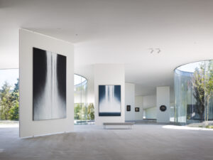 Arte, architettura, natura: la simbiosi perfetta del nuovo Hiroshi Senju Museum, di Ryue Nishizawa