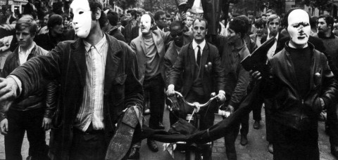 1234+press1 Come ci vedono i francesi. Secondo un italiano