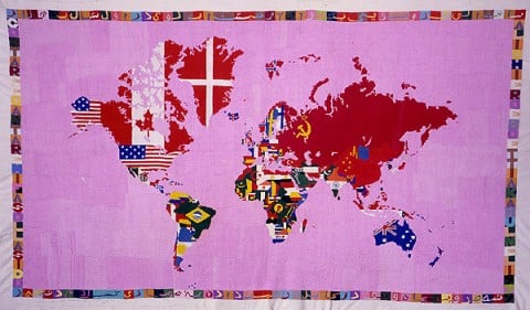 Alighiero Boetti Mappa 1979 ricamo su tela cm 130 X 230 I falsi e il loro mercato. Parla l’Archivio Boetti