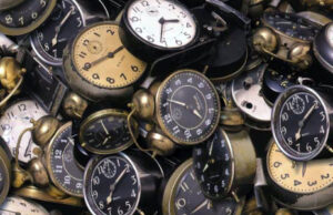 Attenzione: tribnews da leggere solo entro mezzogiorno. Si parla di The Clock di Christian Marclay, acquisita in società da Tate, Centre Pompidou e Israel Museum