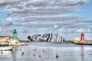 Giacomo Costa, la Costa Concordia e il Museo Pecci. Bizzarre coincidenze artistiche a margine dell’incidente del Giglio