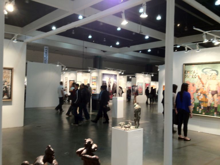 La Art Show 5 Los Angeles Updates: atmosfera formale, stand più rassicuranti, il classico clima “da fiera” si trova ad LA Art Show
