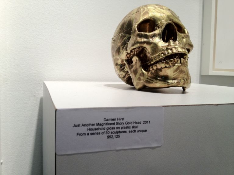 La Art Show teschio di Hirst a 52125 dollari ed. di 30 Los Angeles Updates: Damien Hirst si alterna a Renoir e Monet, corridoi pieni a LA Art Show. Ma è nel Contemporary che Los Angeles può creare un’alternativa alla East Coast