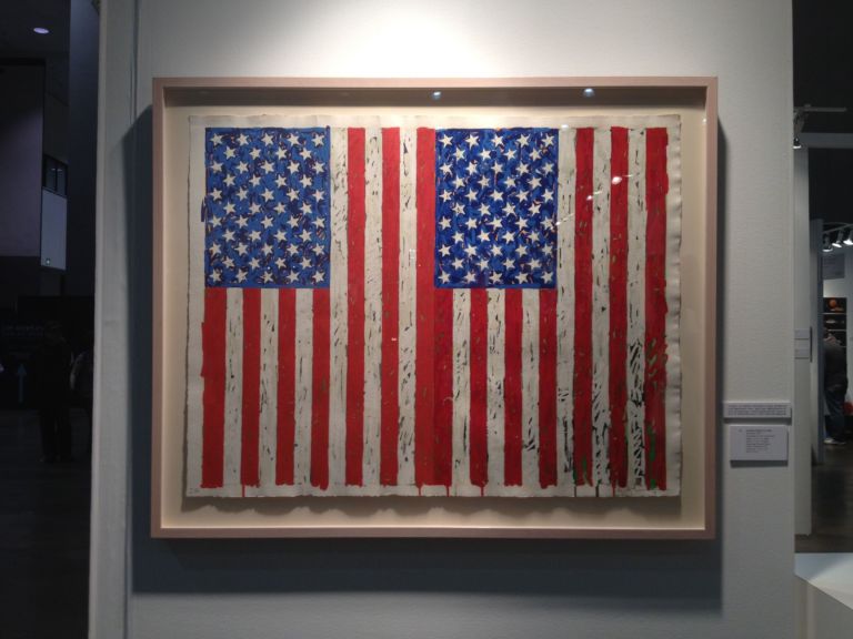 La Art Showce anche Jasper Johns Los Angeles Updates: Damien Hirst si alterna a Renoir e Monet, corridoi pieni a LA Art Show. Ma è nel Contemporary che Los Angeles può creare un’alternativa alla East Coast