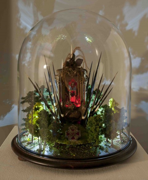 OZ SMauri Altars Guachito Gil 2009 mixed media 37x37x43cm Se Siddartha c’ha pure il quarto occhio